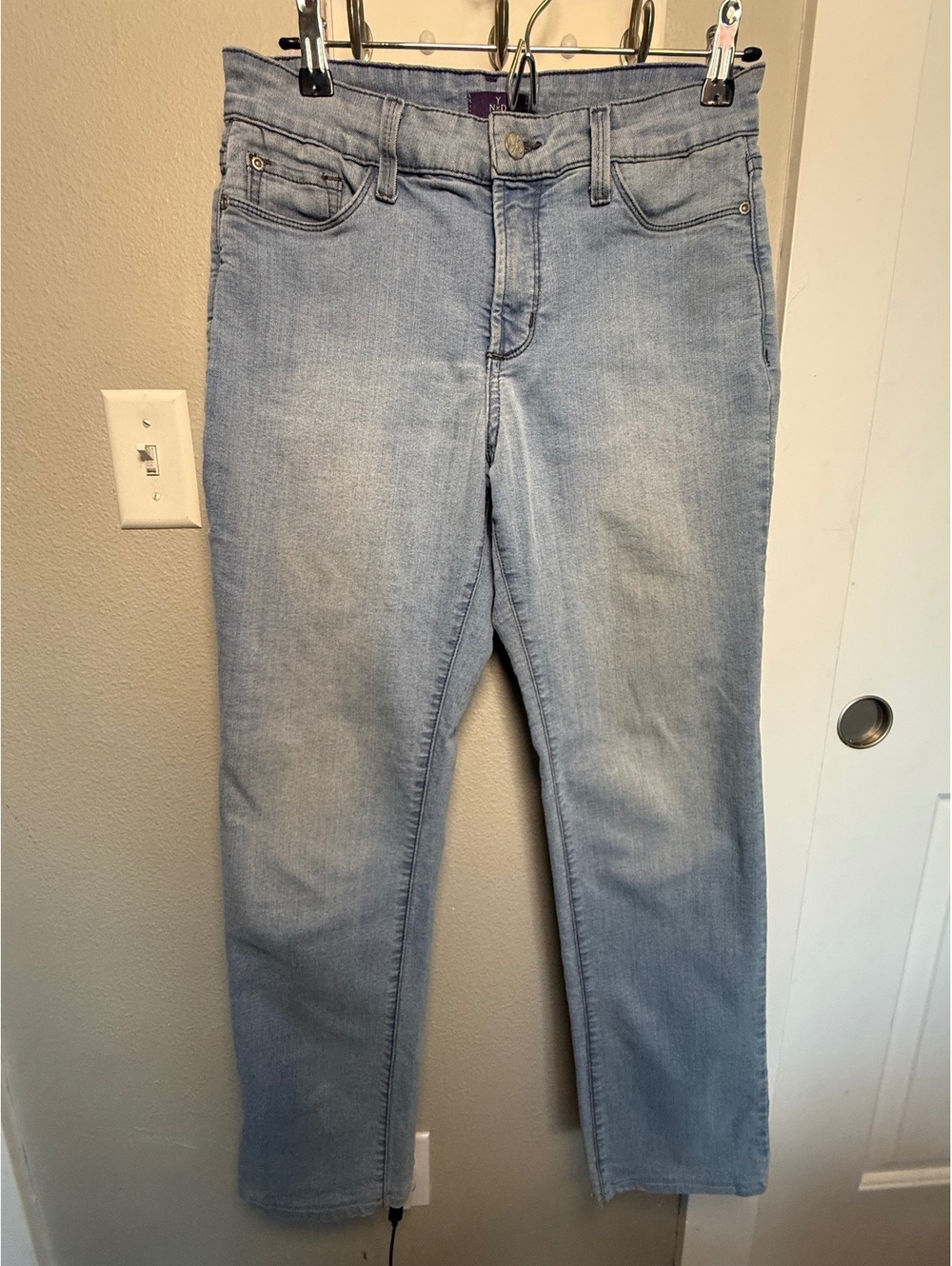 NYDJ Women's Light Wash Blue Denim Straight Leg Jeans, Size Medium, Classic Five